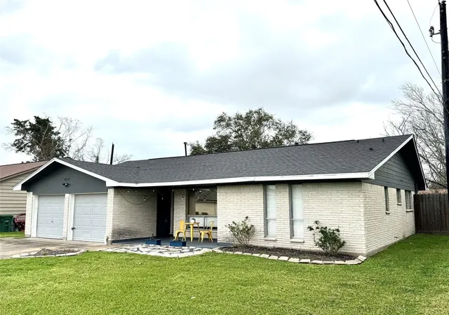2nd image of 11311 Caribbean Ln, Houston, TX 77089 | MLS# 53274680