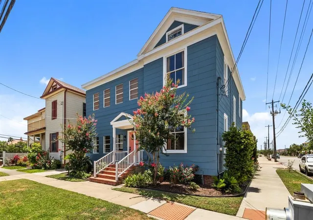 Photo 2 of Single family home for sale at 801 24th Street, Galveston, TX 77550 | MLS# 31389113 | Listing updated on 2026-04-21