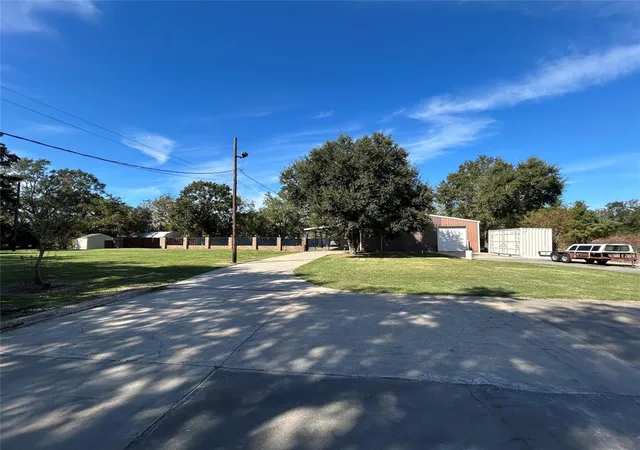 2nd image of 8766 Beauxart Garden Rd, Beaumont, TX 77705 | MLS# 85874548