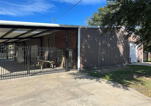 Photo 3 of Sale Pending at 8766 Beauxart Garden Rd, Beaumont, TX 77705 | MLS# 85874548 | Listing updated on 2026-09-07