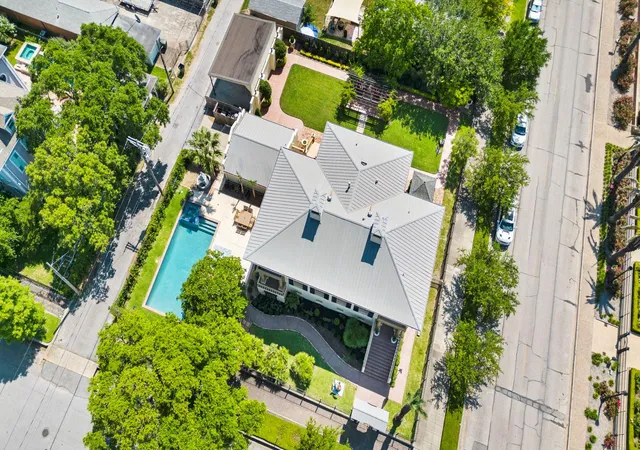 3rd image of 1301 Market St, Galveston, TX 77550 | MLS# 4146861