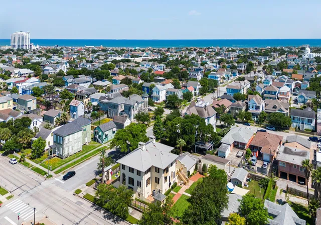 42nd image of 1301 Market St, Galveston, TX 77550 | MLS# 4146861