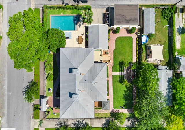 4th image of 1301 Market St, Galveston, TX 77550 | MLS# 4146861