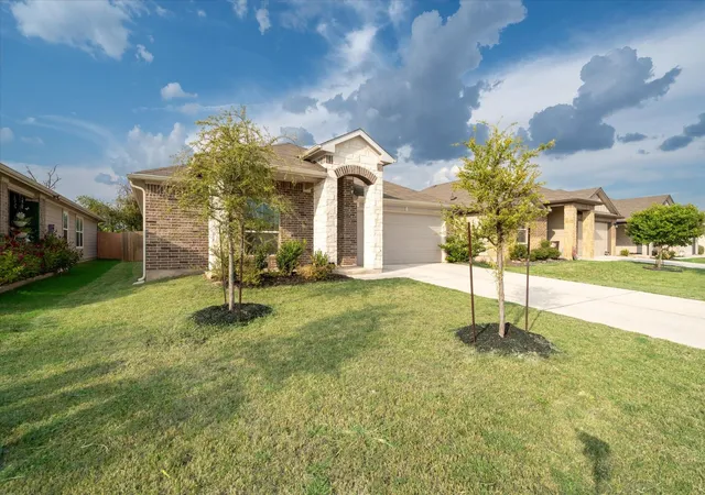 Photo 2 of Single family home for sale at 201 Elm Crk Dr, Hutto, TX 78634 | MLS# 13147318 | Listing updated on 2026-09-08