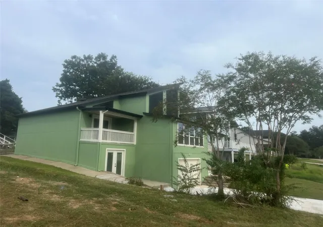 2nd image of 311 Edgewater Dr, Livingston, TX 77351 | MLS# 55810572
