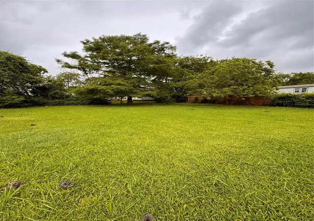 4th image of 7903 Spivey Rd, Highlands, TX 77562 | MLS# 32263806