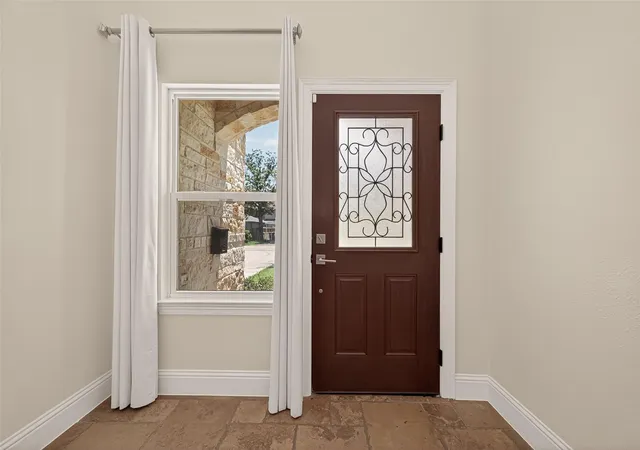 Photo 4 of Single family home for sale at 2211 Silverbonnet St, Houston, TX 77055 | MLS# 24575435 | Listing updated on 2026-08-05