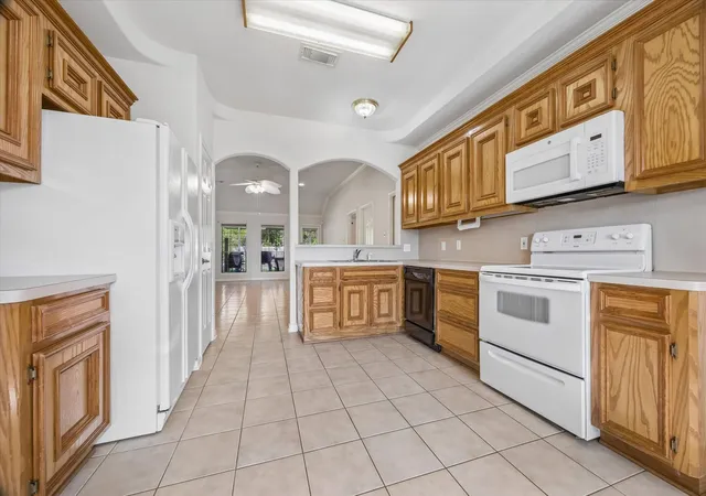 4th image of 4607 Julia Ln, Santa Fe, TX 77510 | MLS# 27787259