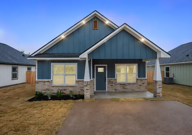 1st image of 205 Lock Ln, Bryan, TX 77803 | MLS# 37917039