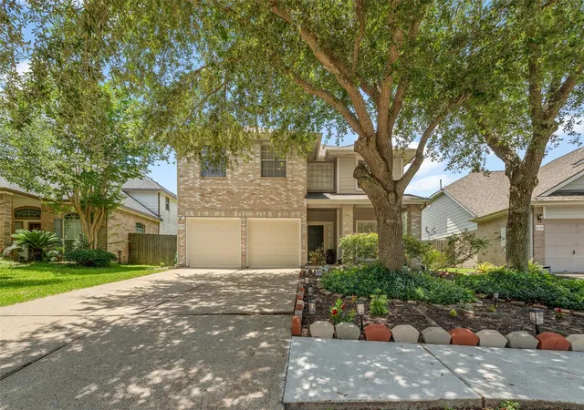 Homes for sale in Pasadena, TX | 1635 Pebble Banks Ln, Pasadena, TX 77586 | MLS# 60439116
