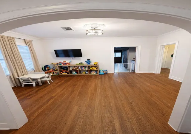 Photo 3 of Single family home for sale at 403 4th Street, Humble, TX 77338 | MLS# 16456003 | Listing updated on 2026-07-09