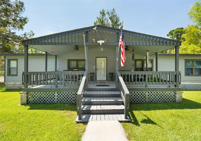 Photo 2 of Single family home for sale at 18798 S Rayburn Dr, Conroe, TX 77302 | MLS# 85842911 | Listing updated on 2026-08-01