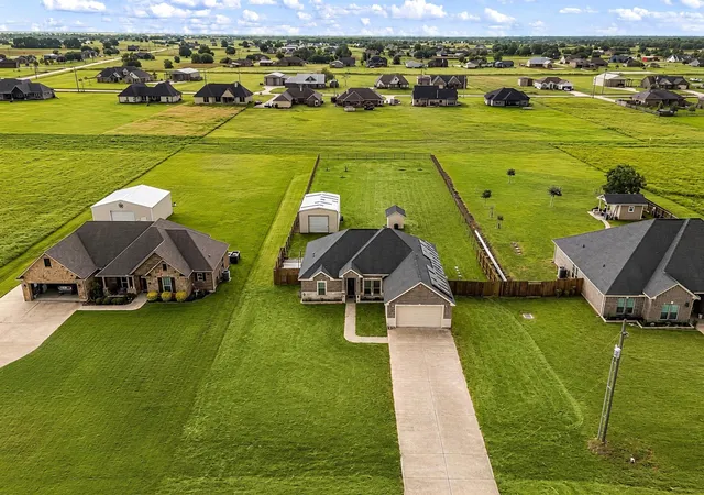 Photo 1 of Single family home for sale at 1131 Appaloosa Cir, Angleton, TX 77515 | MLS# 69131740 | Listing updated on 2026-09-14