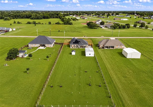 Photo 2 of Single family home for sale at 1131 Appaloosa Cir, Angleton, TX 77515 | MLS# 69131740 | Listing updated on 2026-09-14