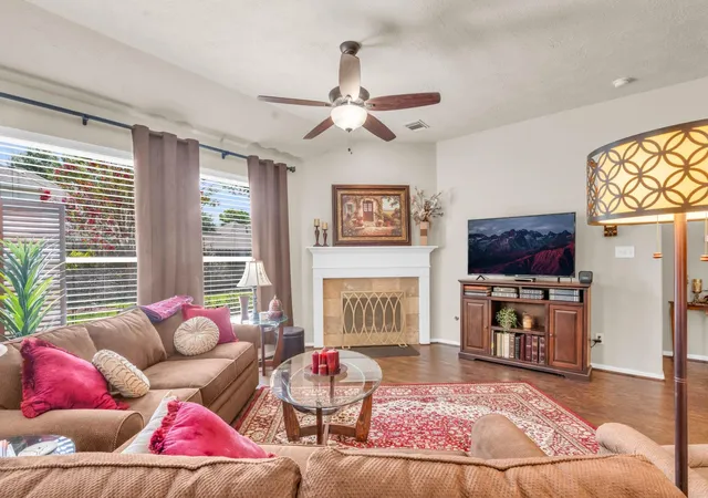 Photo 4 of Single family home for sale at 25617 Tiverton Forest Ct, Porter, TX 77365 | MLS# 2024240 | Listing updated on 2026-09-19