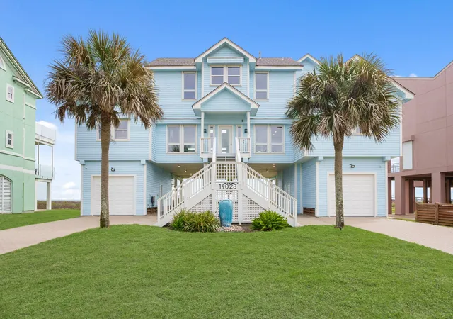 Photo 1 of Single family home for sale at 19023 Kahala Dr E, Galveston, TX 77554 | MLS# 35650737 | Listing updated on 2026-08-28