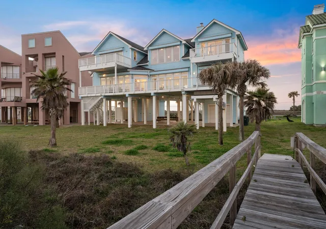 Photo 2 of Single family home for sale at 19023 Kahala Dr E, Galveston, TX 77554 | MLS# 35650737 | Listing updated on 2026-08-28