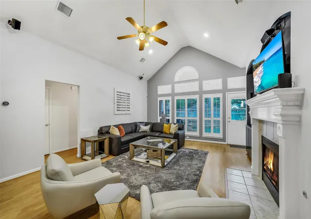 Photo 3 of Single family home for sale at 11219 Timbercreek Fls Dr, Houston, TX 77095 | MLS# 25576934 | Listing updated on 2026-08-23