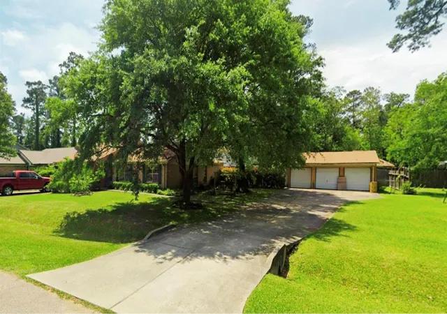 Photo 2 of Sale Pending at 10211 Kerr Ln, Conroe, TX 77385 | MLS# 30663914 | Listing updated on 2026-08-10