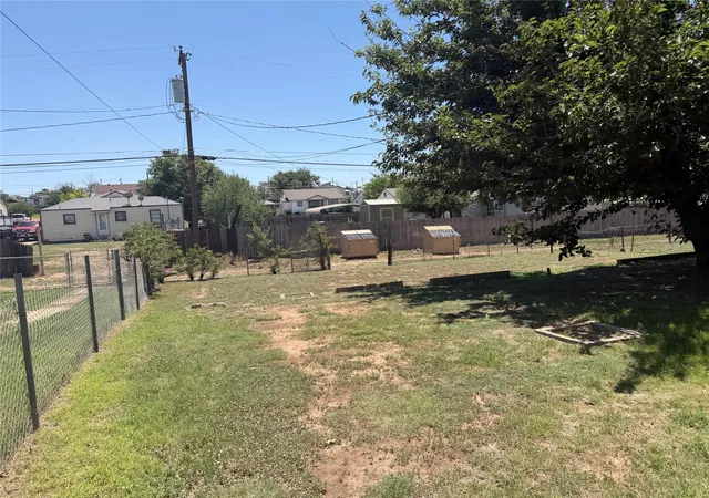 14th image of 917 Nelson St, Borger, TX 79007 | MLS# 67225221