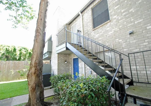 4th image of 9797 Leawood Blvd #302, Houston, TX 77099 | MLS# 6224387
