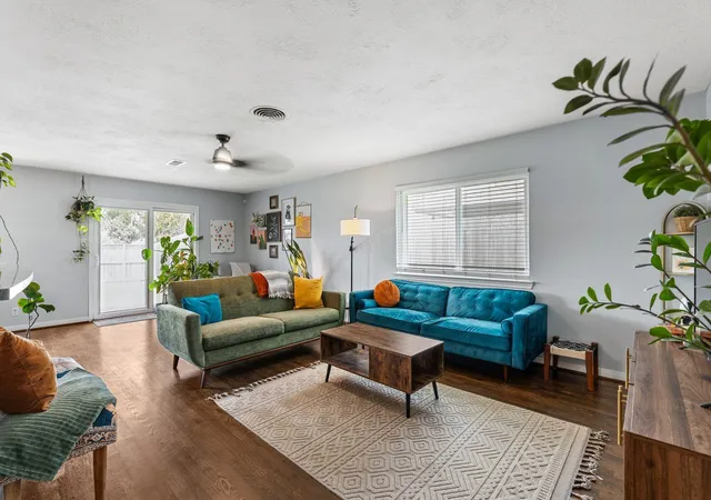Photo 3 of Single family home for sale at 5230 Saxon Dr, Houston, TX 77092 | MLS# 82170007 | Listing updated on 2026-08-30