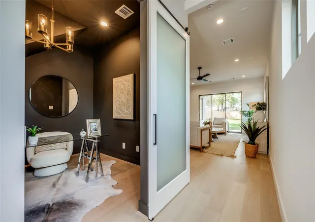 Photo 3 of Single family home for sale at 1822 Branard St #B, Houston, TX 77098 | MLS# 20428830 | Listing updated on 2026-09-11