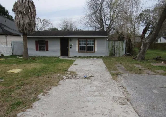 1st image of 310 Georgia St, South Houston, TX 77587 | MLS# 22348173