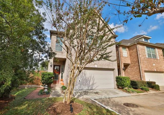 Homes for sale in Houston, TX | 3130 Heritage Creek Ter, Houston, TX 77008 | MLS# 60544198