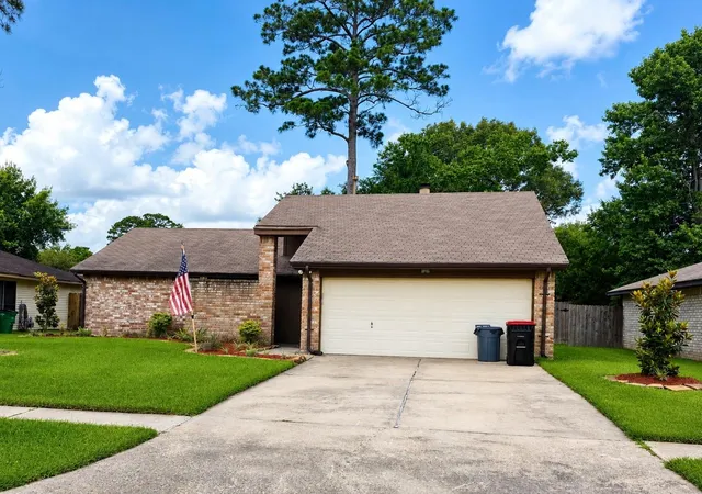 Photo 2 of Single family home for sale at 2527 N Spring Dr, Spring, TX 77373 | MLS# 77041760 | Listing updated on 2026-06-13