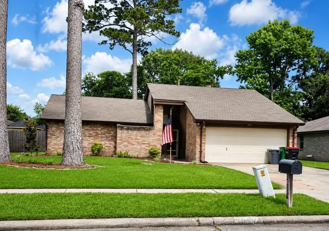 Photo 3 of Single family home for sale at 2527 N Spring Dr, Spring, TX 77373 | MLS# 77041760 | Listing updated on 2026-06-13
