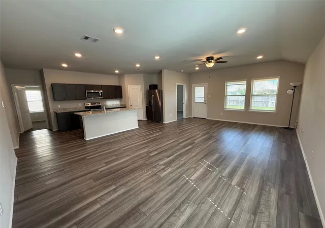 Photo 3 of Single family home for sale at 229 Pecos Dr, Huntsville, TX 77340 | MLS# 15668923 | Listing updated on 2026-05-07