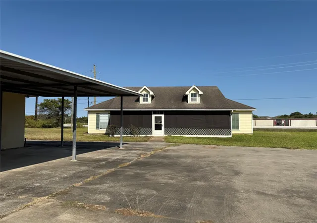 Photo 2 of Sale Pending at 7523 Fm 3180 Rd, Baytown, TX 77523 | MLS# 43853737 | Listing updated on 2026-09-15