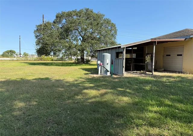 Photo 3 of Sale Pending at 7523 Fm 3180 Rd, Baytown, TX 77523 | MLS# 43853737 | Listing updated on 2026-09-15