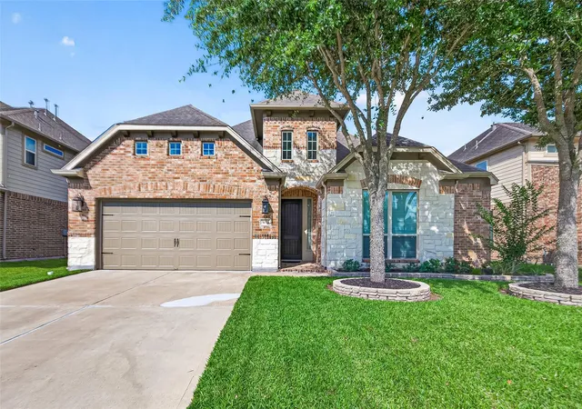 Photo 1 of Single family home for sale at 5015 Mountain Maple Trl, Rosenberg, TX 77471 | MLS# 98168499 | Listing updated on 2026-09-23