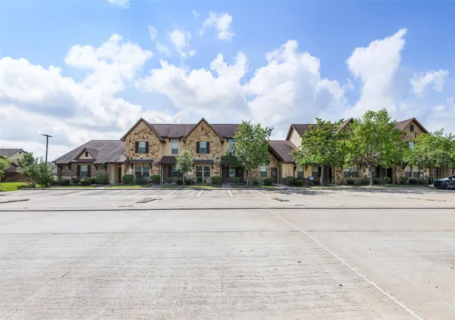 Photo 2 of Townhouse for sale at 305 Capps Dr, College Station, TX 77845 | MLS# 90521824 | Listing updated on 2026-07-07