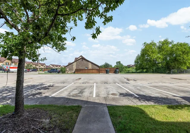 Photo 4 of Townhouse for sale at 305 Capps Dr, College Station, TX 77845 | MLS# 90521824 | Listing updated on 2026-07-07
