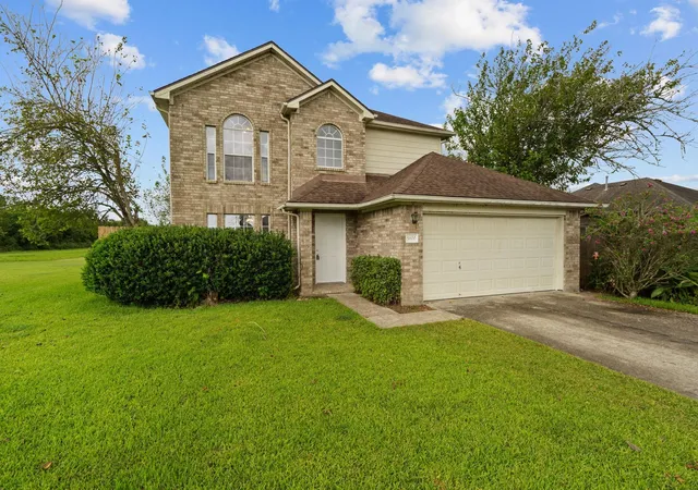 1st image of 5800 Winding Brook Dr, Dickinson, TX 77539 | MLS# 88771008