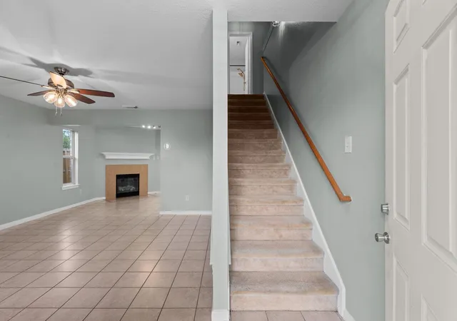 2nd image of 5800 Winding Brook Dr, Dickinson, TX 77539 | MLS# 88771008