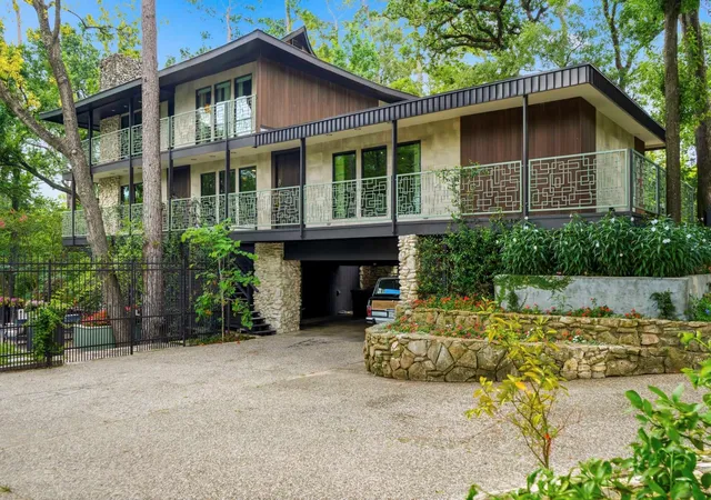 Photo 2 of Single family home for sale at 203 Chimney Rock Rd, Houston, TX 77024 | MLS# 49809224 | Listing updated on 2026-08-07
