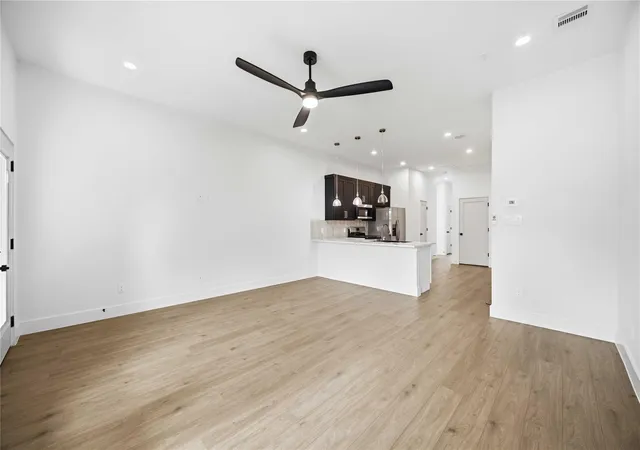5th image of 5302 San Juan St, Houston, TX 77020
