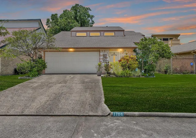 Photo 1 of Single family home for sale at 1706 Bodart Ct, Houston, TX 77090 | MLS# 17260434 | Listing updated on 2026-07-27