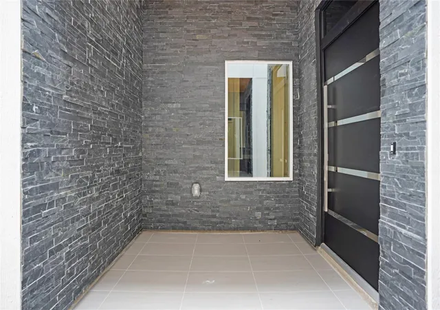 4th image of 315 Palmer St, Houston, TX 77003 | MLS# 49547854
