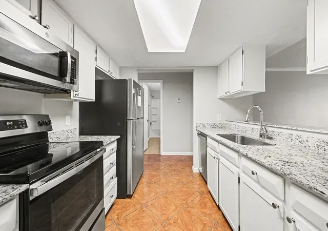 Photo 3 of Single family home for sale at 19427 Gagelake Ln, Houston, TX 77084 | MLS# 87406637 | Listing updated on 2026-09-10