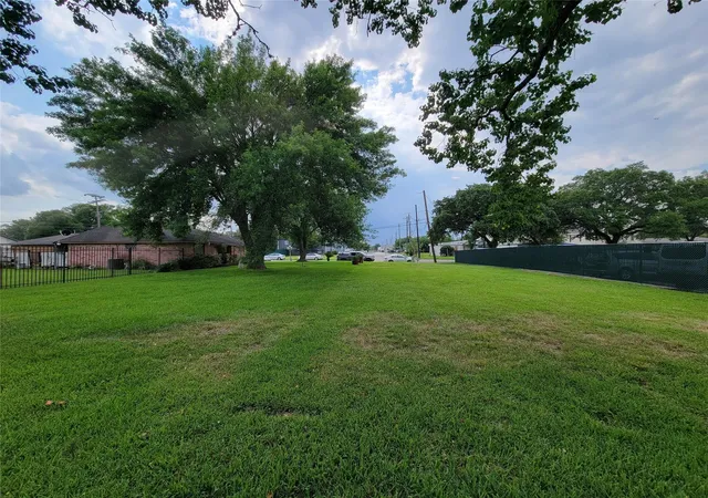 Photo 2 of Land for sale at 0 Coffee St, Houston, TX 77033 | MLS# 77570327 | Listing updated on 2026-04-21