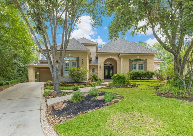 2nd image of 74 W Thymewood Pl, Spring, TX 77382 | MLS# 69134164