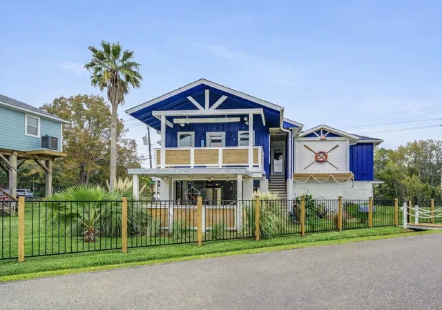 1st image of 2108 Knollwood St, Kemah, TX 77565 | MLS# 5587875