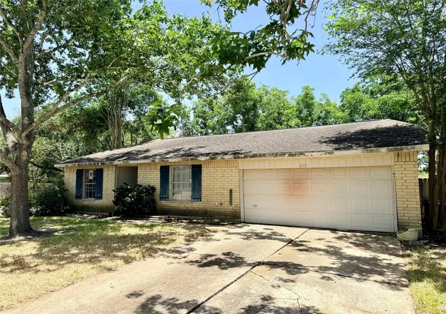 2nd image of 6212 Creekside Ln, League City, TX 77573 | MLS# 55672217
