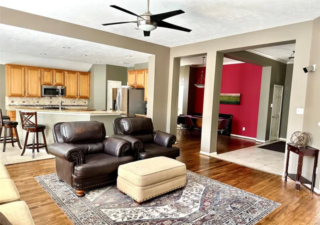 Photo 3 of Single family home for sale at 8910 Everhart Ln, Houston, TX 77040 | MLS# 38389317 | Listing updated on 2026-08-29