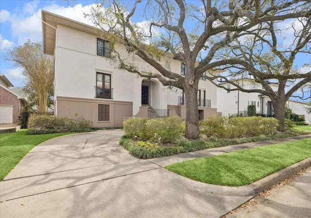2nd image of 5027 Heatherglen Dr, Houston, TX 77096 | MLS# 38421721